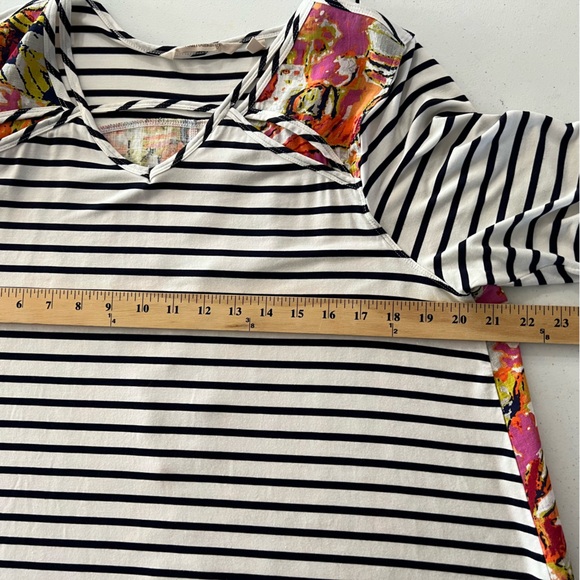 Soft Surroundings Striped Floral Blouse Classic Nautical Coastal Large *Hole - Picture 6 of 14